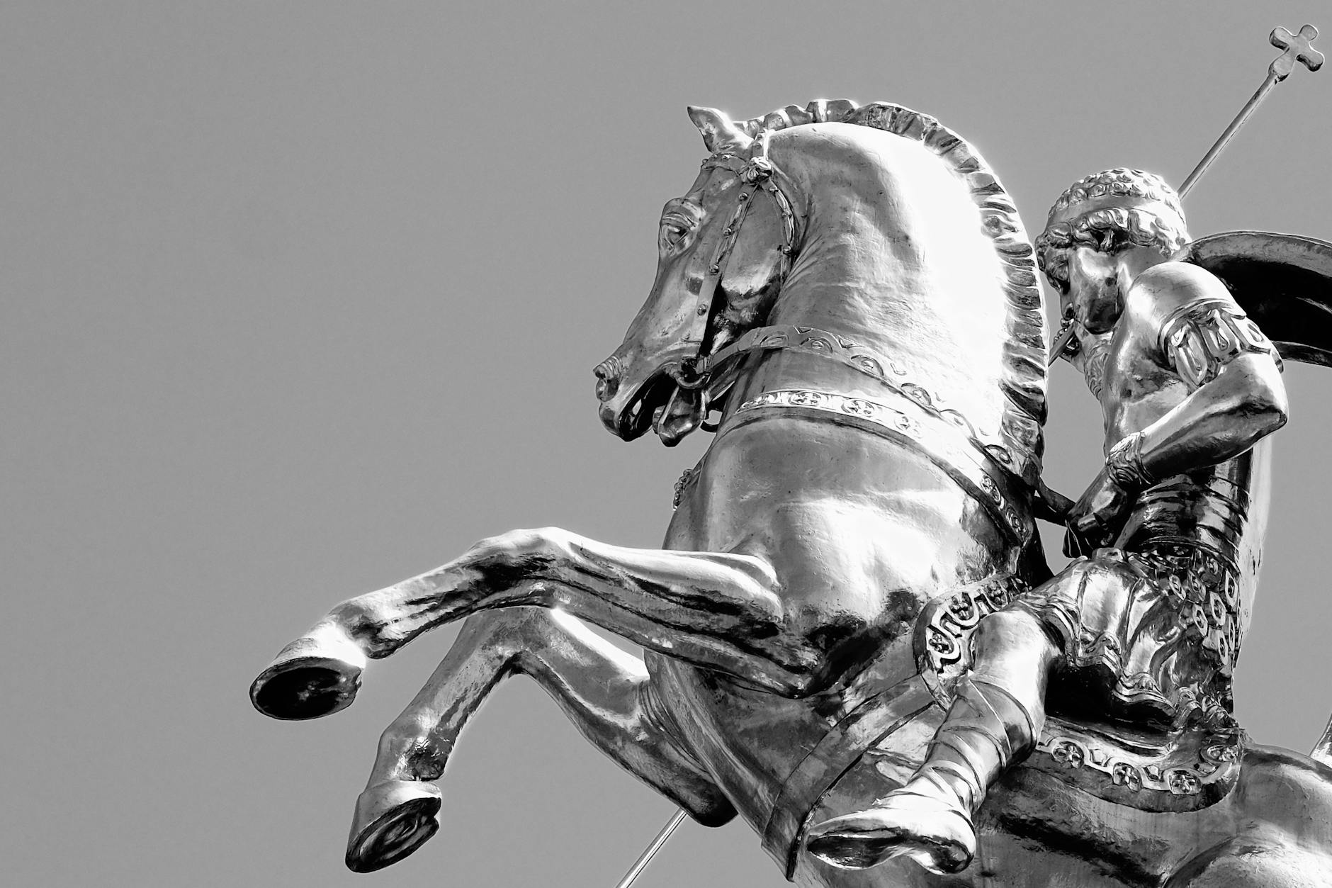 monument of saint george in tbilisi